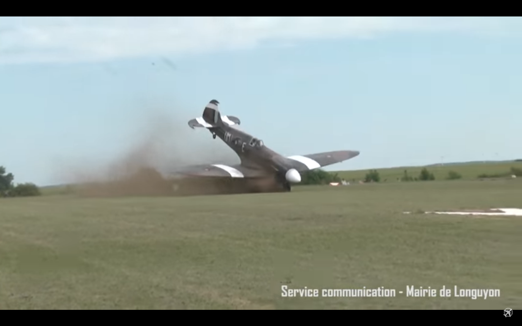 Video Se registra accidente de un Spitfire en exhibición aérea