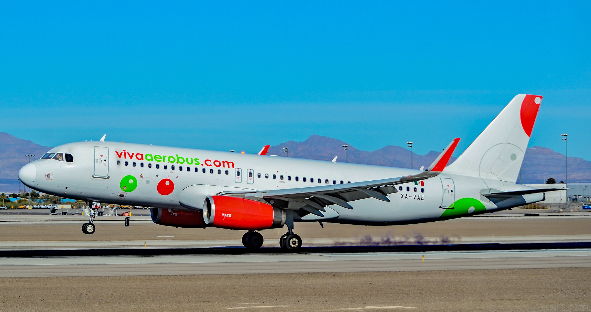 “Queremos que vivas más”, la nueva campaña de Viva Aerobus