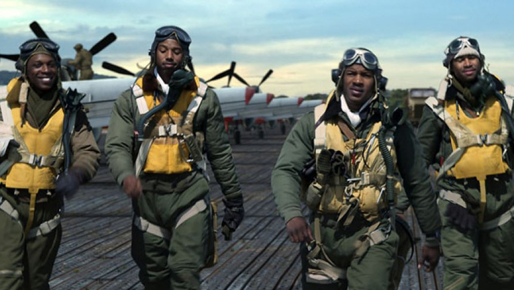 Película Red Tails; pilotos afroamericanos que protegían bombarderos en la Segunda Guerra Mundial Película Red Tails; pilotos afroamericanos que protegían bombarderos en la Segunda Guerra Mundial