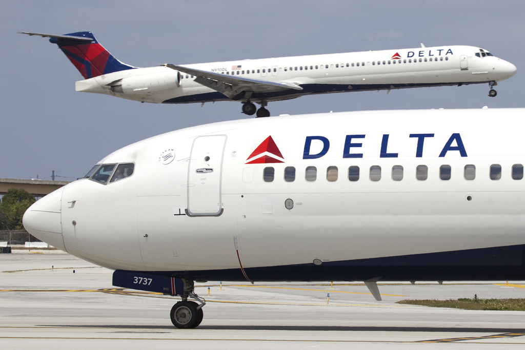 Delta mantiene conversaciones con boeing sobre pedido del 737 max